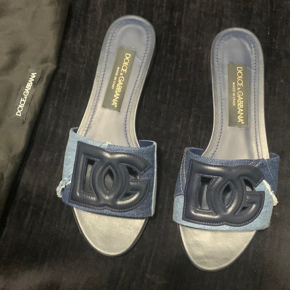 Dolce & Gabbana slides